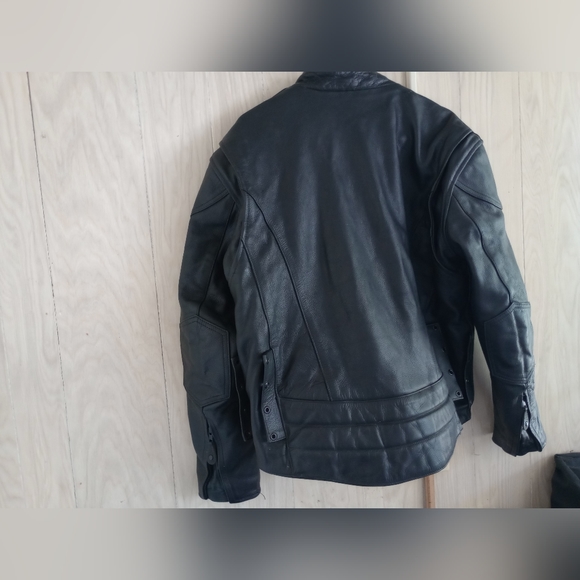 River Road Motorcycle Leather Jacket - Picture 4 of 9